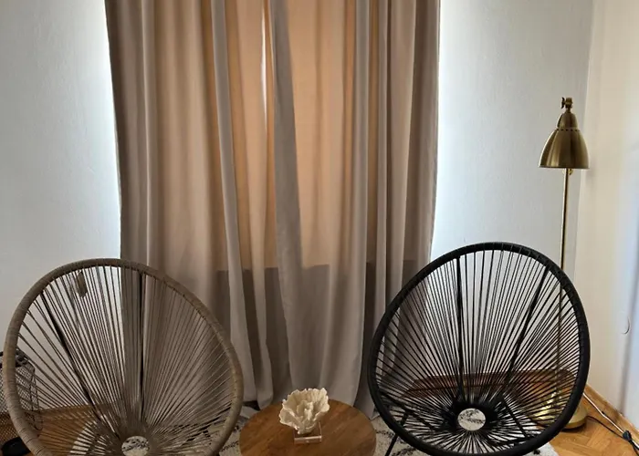 T&S Apartments With Free Parking